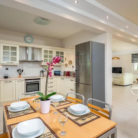 Villa Sunset View Paradisi Paradeísion