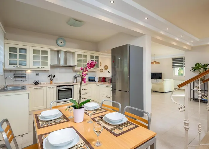 Sunset View Paradisi Villa *