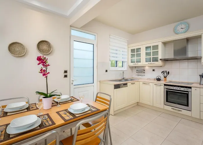 Sunset View Paradisi 페러데이션